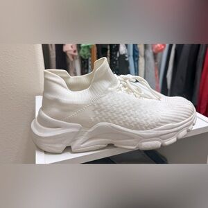 Zara chunky tennis shoes size 7